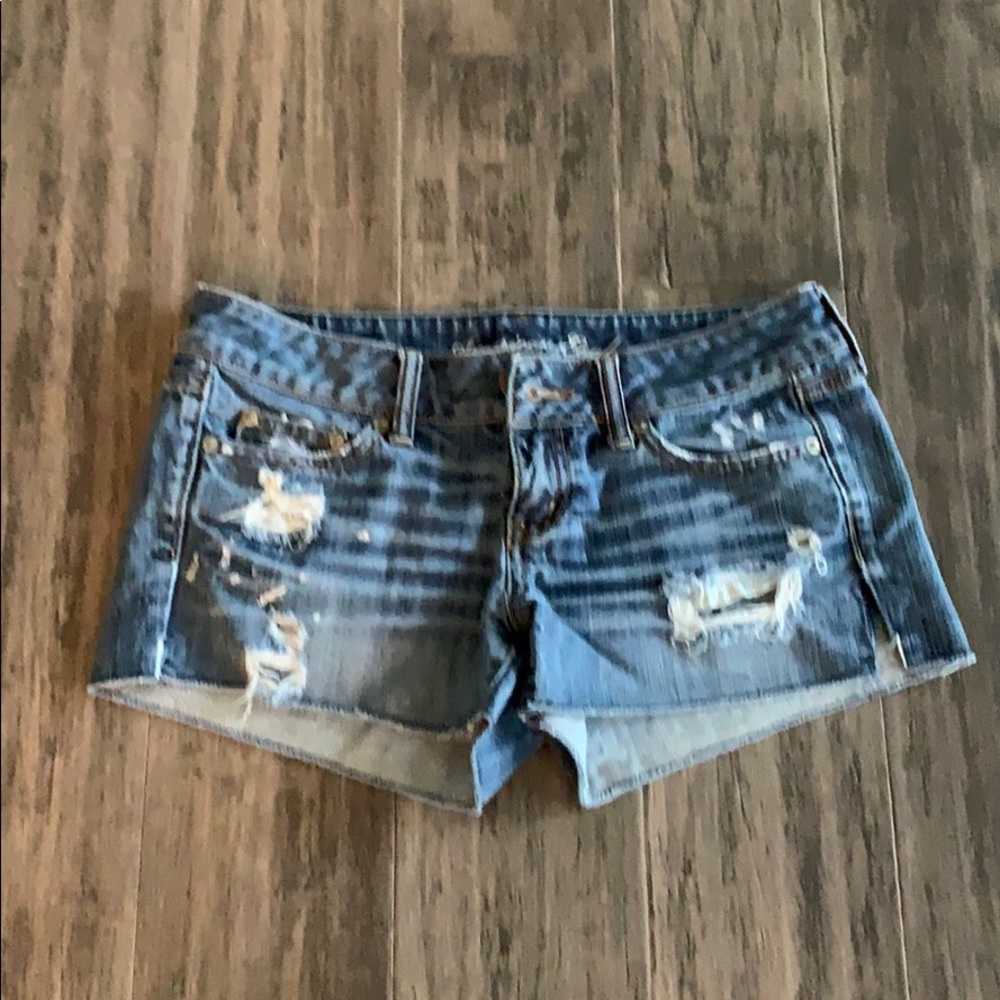 American eagle cut off‘s